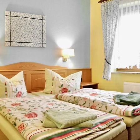 Pension Gruenes Herz Tonndorf Экстерьер фото