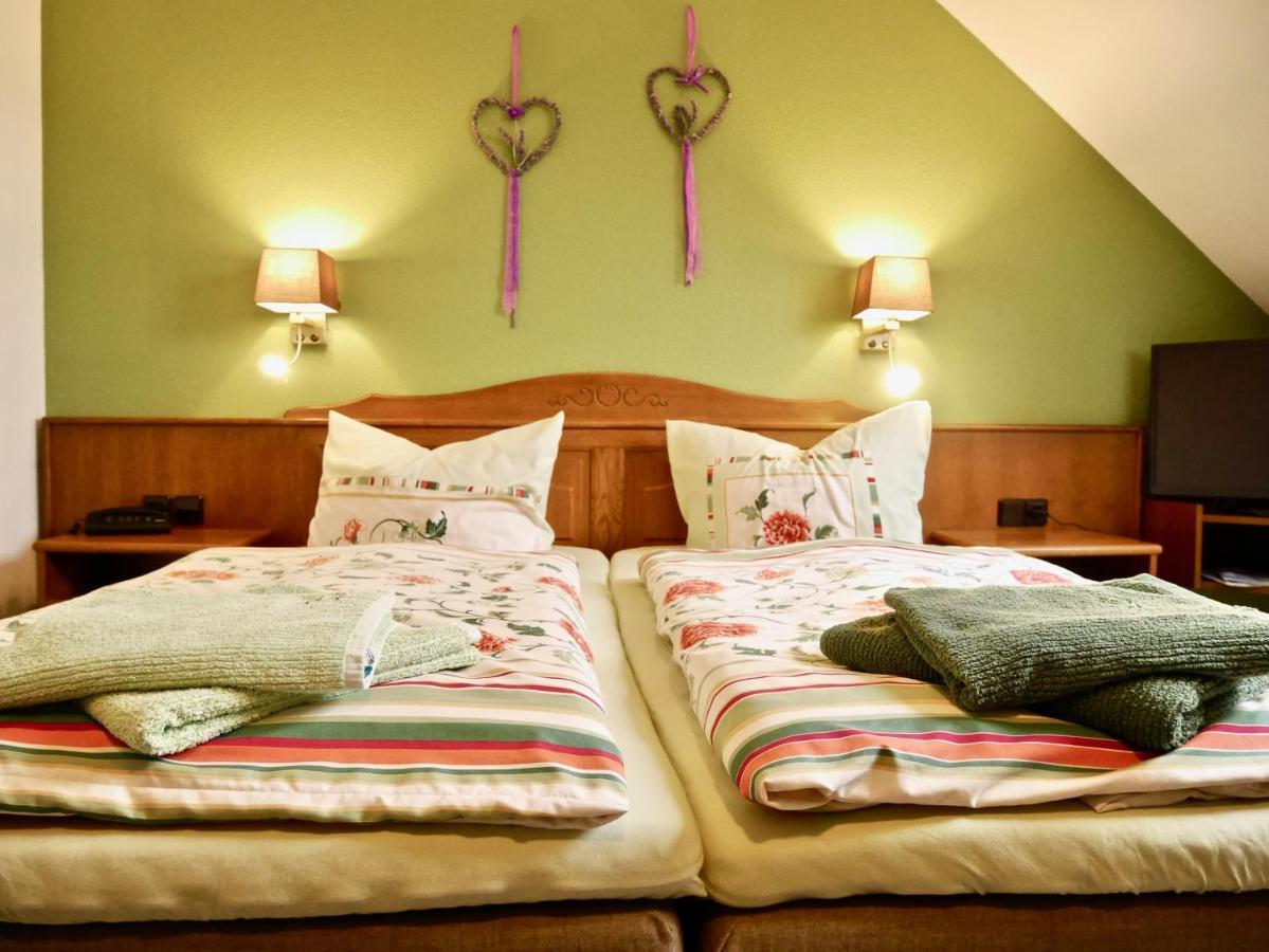 Pension Gruenes Herz Tonndorf Экстерьер фото